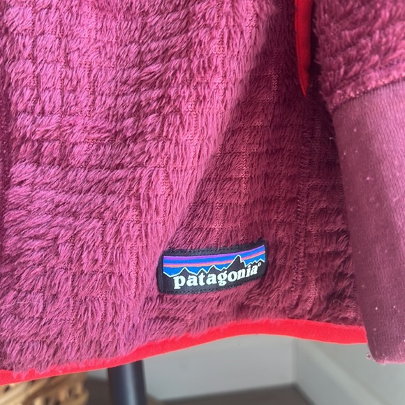 PATAGONIA FUZZY ZIP UP - Picture 2 of 2